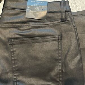 NWT Women’s Banana Republic Bootcut Jean, Size 10.